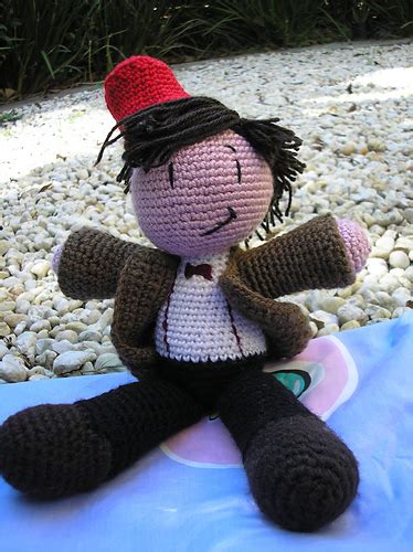 Ravelry Eleventh Doctor Big And Cuddly Crochet Pattern By Nyss Parkes