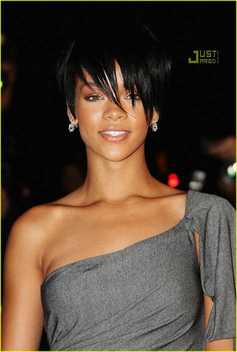 Rihanna Has Super Short Hair Photo 884271 Pictures Just Jared