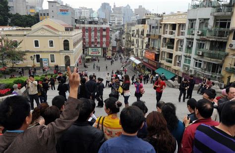 Some Chinese Tourists Uncivilised Top Official