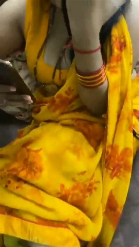 Sexy Big Boob Bhabhi In Yellow Saree Seducing Devar 1080p Eporner