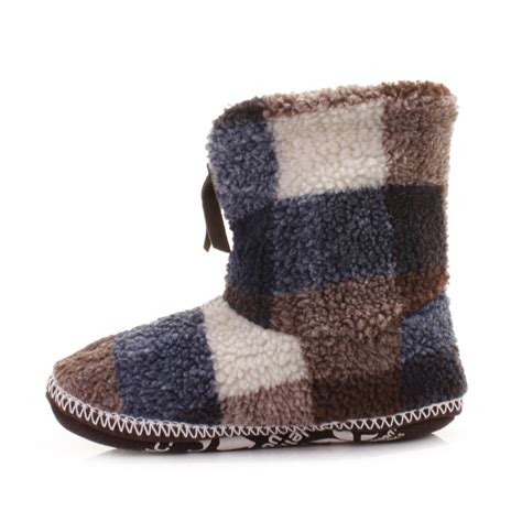 Slippers are the perfect gift for yourself or anyone who appreciates being comfortable. 35 Best Of Mens Bedroom Slippers - Home, Family, Style and ...