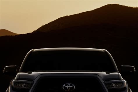 2020 Toyota Tacoma Set To Show Its New Face Carbuzz