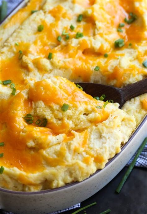 Spice up your holidays this year with this spanish take on mashed potatoes. Cheesy Baked Mashed Potatoes | Cookies and Cups ...
