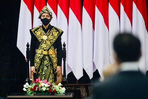 herman herry bangga presiden jokowi kenakan pakaian adat ntt rakyat ntt