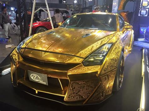 Gold Plated Car Worth Usd 1 Million On Display In Dubai