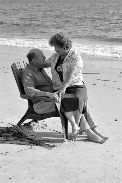 35 photos of cute old couples that will give you the ultimate relationship goals cute old