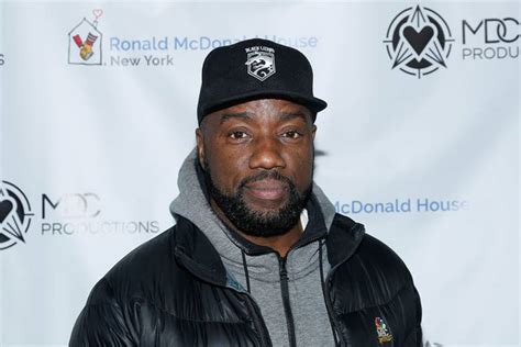 malik yoba storms out of interview after being pressed about trans teen sex allegations [watch