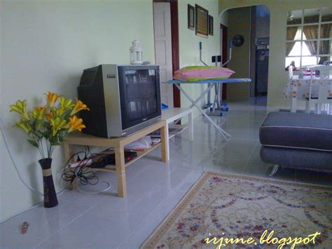 Susun atur ruang tamu rumah flat desainrumahid. When Ijun Write: Bertamu Di Ruang Tamu