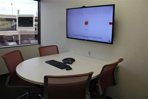 Small Huddle Room Small Office Design Interior Conference Room