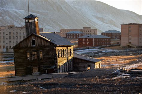 Glimpses Of A Soviet Ghost Town On An Arctic Norwegian Isle Published 2021 Ghost Towns