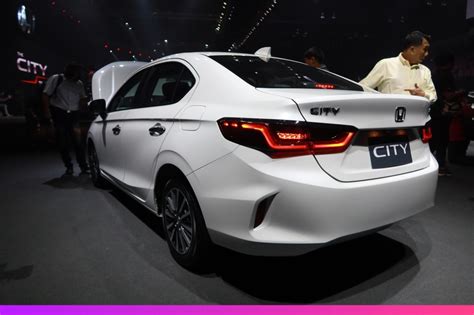 The new 2020 honda city is an evolution over the outgoing model in terms of design, interiors, powertrain and even technologies. ยลโฉม 2020 All-New Honda City SV เบาะหนังล้วน ไฟ ...