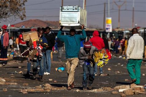 Full Story Of The South Africa Zuma Riots 72 Death Toll And The Thrown