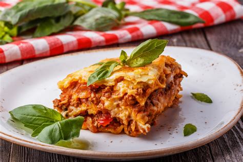 Garfields Lasagna Recipe With Minced Meat And Italian Spices By