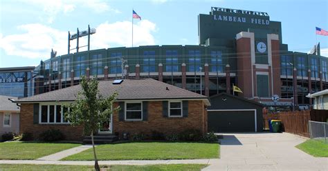 Packers Party House On Shadow Lane In Green Bay For Sale For 1 Million