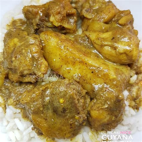 When ready to serve, fold about 2 tablespoons of chicken mixture into each round and serve. Chicken Curry | Recipe | Curry chicken recipes, Curry ...