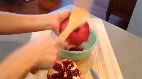 tips memasak cara mengupas buah yang benar lifestyle
