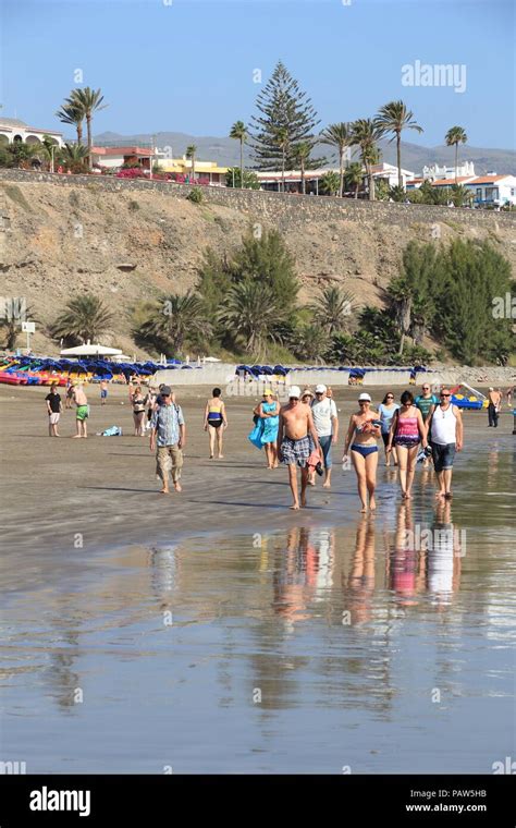 Ingles Beach Gran Canaria Hi Res Stock Photography And Images Alamy