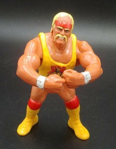 Hulk Hogan Wwf Wwe Wrestling Hasbro Series 2 Action Figure Aew
