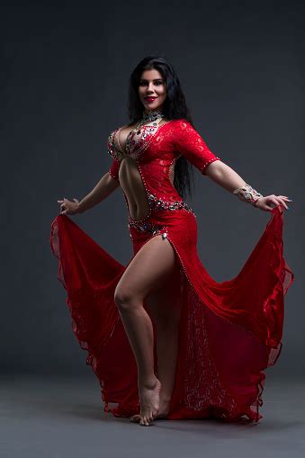 What part of a woman's body do men find most beautiful? Young Beautiful Exotic Women Performs Belly Dance In Red ...