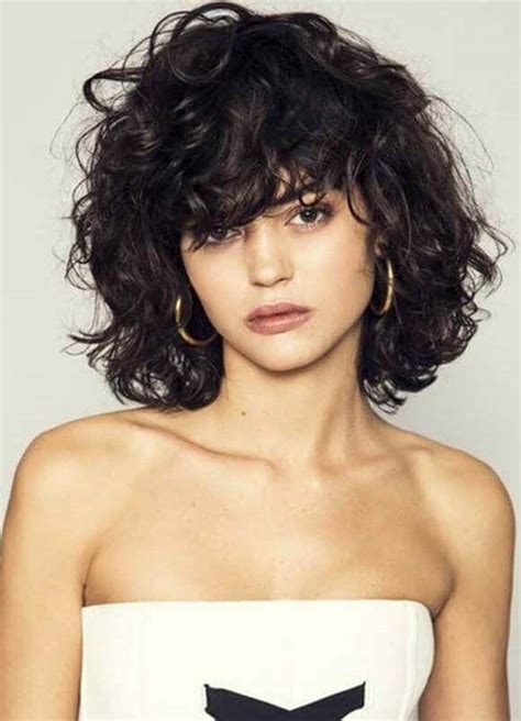14 Gorgeous Pics Of Short Haircuts For Curly Hair Trending Now