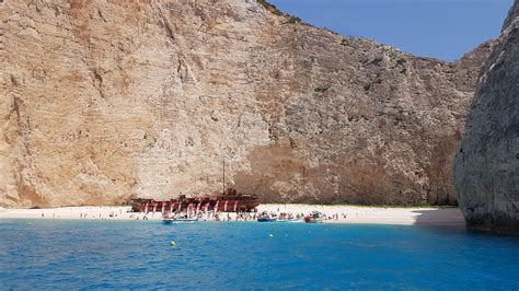 Escursione Spiaggia Del Relitto E Grotte Blu A Zante Jeep Safari
