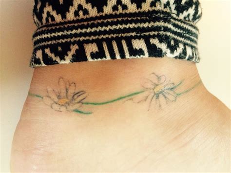 Https://tommynaija.com/tattoo/ankle Daisy Chain Tattoo Designs