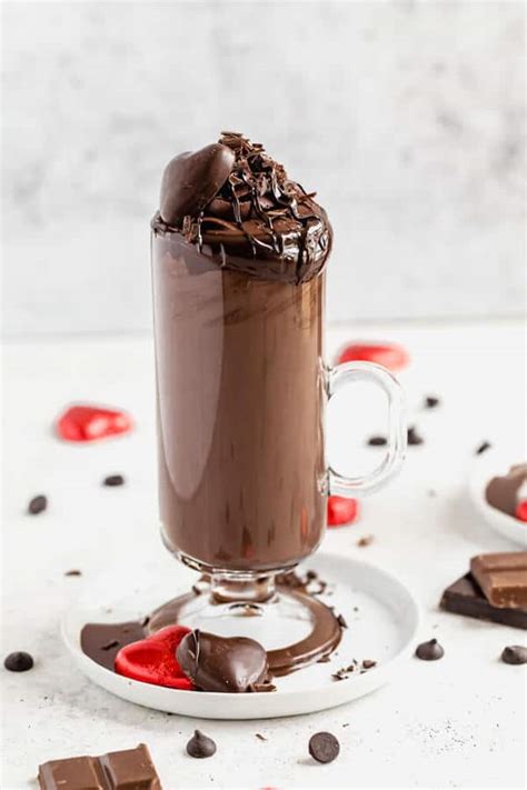 chocolate lovers hot chocolate ~ recipe queenslee appétit