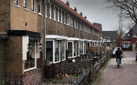 It is considered a popular (as opposed to quality) newspaper. Gemeente Leeuwarden heeft voor het eerst in zeven jaar ...