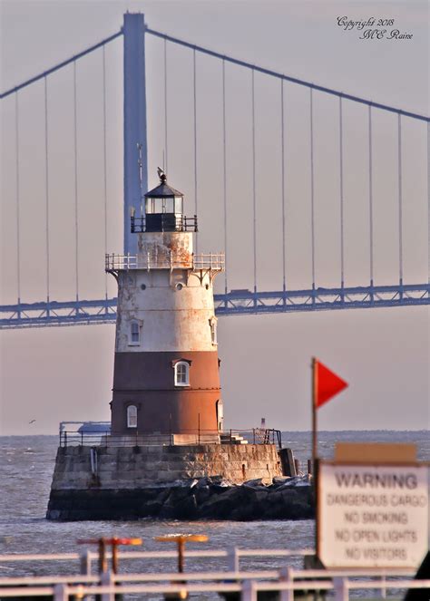 Robbins Reef Lighthouse 1838 Seen From Harbor View 9 11 Flickr