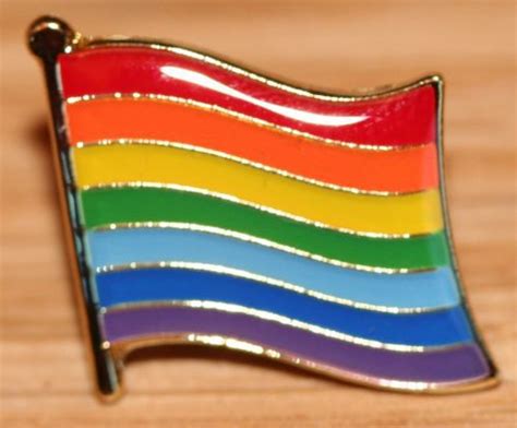 Low Price Rainbow Flag Lapel Metal Pin Badge Pride Lgbt Lesbian Gay