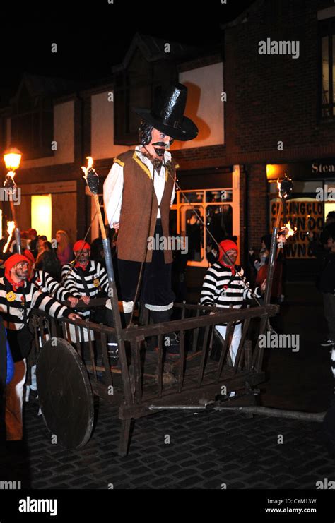 Guy Fawkes Bonfire Effigy Hi Res Stock Photography And Images Alamy