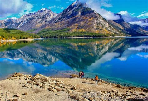 The largest lake in oklahoma has a surface area of 41,000 hectare that stretches through three counties. Top 15 Incredible Lakes in Canada | Places To See In Your ...