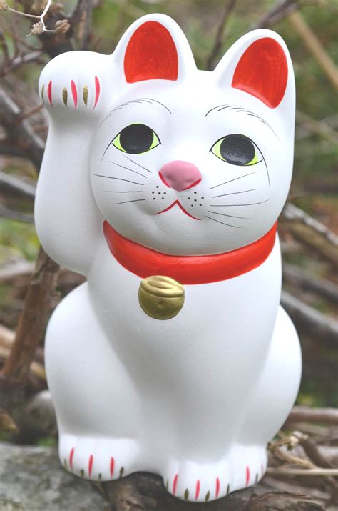 However, in japan they believe the opposite, that black cats bring good fortune. The Road to Gotokuji | Lucky Cat - Maneki Neko
