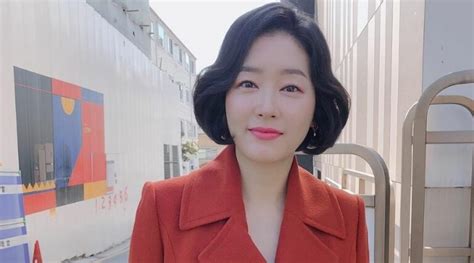 Park Jin Hee Bio Profile Facts Age Height Husband Ideal Type