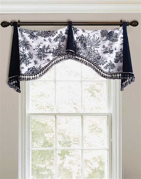 11 Interesting Flat Valance Ideas Worth Stealing