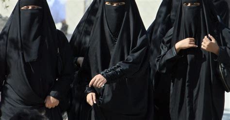 Saudi Arabian Women Finally Allowed To Obtain Personal Passports