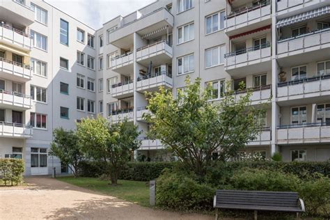 Finde günstige immobilien zur miete in berlin Leerstehende 5-Zimmer-Wohnung in Berlin - m2Square ...