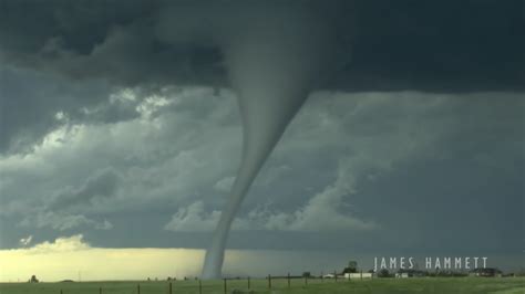 This Super Clear Video Of A Nearly Perfect Tornado Is Stunning Mashable