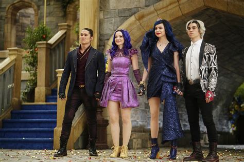 Check Out New Photos From Descendants 3 Beautifulballad