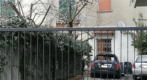 Torino Mamma Investe Figlia Con L Auto Nel Cortile Di Casa Muore