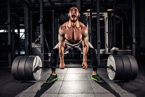 Deadlift In Crossfit Features Proper Form Common Mistakes Tips And