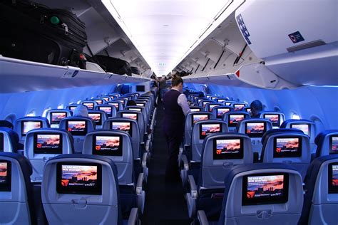 Back Row Of Deltas Airbus A321 With My Job Sometimes You Flickr