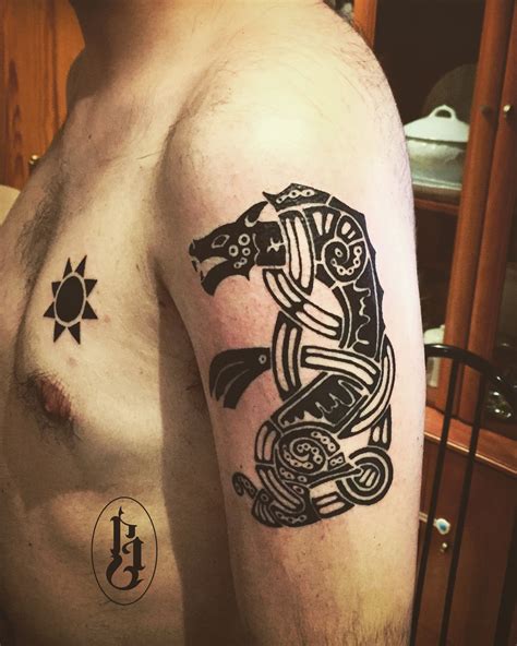 Vikingo Rollo Tattoo Tatuagem Nórdica Tatuagem Tattoo Braço