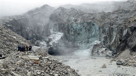 65 तेजी से पिघल रहे हिमालय के ग्लेशियर आपके नाती पोतों को नहीं देखने