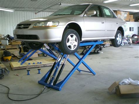 Auto Repair Lift At Best Price In Greater Noida By Bros Light
