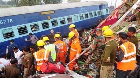 India Train Crash More Than 100 Killed In Derailment In Uttar Pradesh