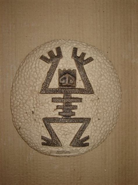 Chile prehispánico, antiguamente denominado prehistoria de chile, es el nombre dado al periodo de la historia de chile que se extiende desde la llegada de los primeros habitantes al actual territorio continental chileno, por lo menos en 16000 a. ARTESANIA ARICA CHILE