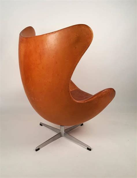 Arne Jacobsen Cognac Leather Egg Chair And Ottoman For Fritz Hansen At