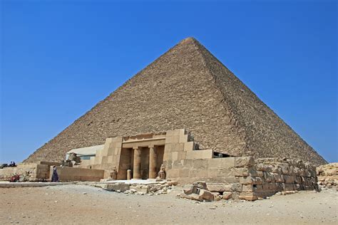 Great Pyramid Of Giza Giza Egypt One Of The Seven Wonders Of The