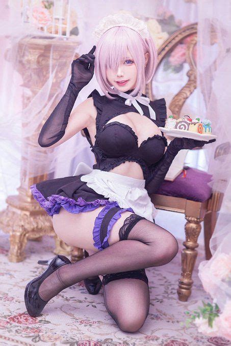 𝗠𝗼𝗻夢 🎀💭 ଘ ੭ ˊᵕˋ ੭ on x figure poses maid cosplay kawaii cosplay